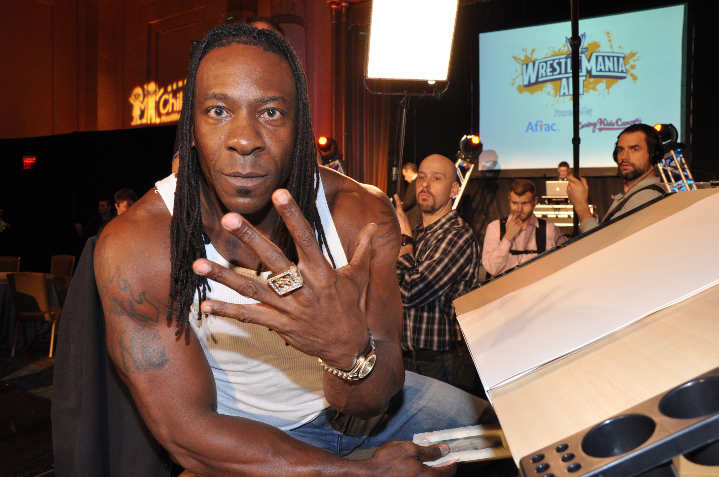 Battling Legend Booker T Reacts to Major WWE, AEW Feud